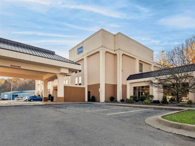 Wingate By Wyndham Buckhannon Esterno foto